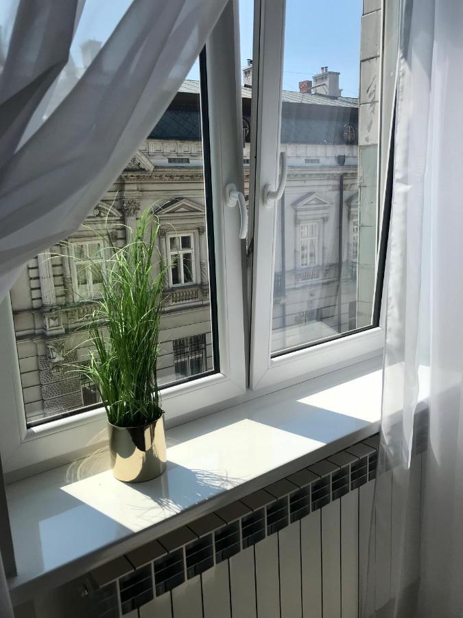 Apartament Mickiewicza - Pkp Station プシェムィシル エクステリア 写真